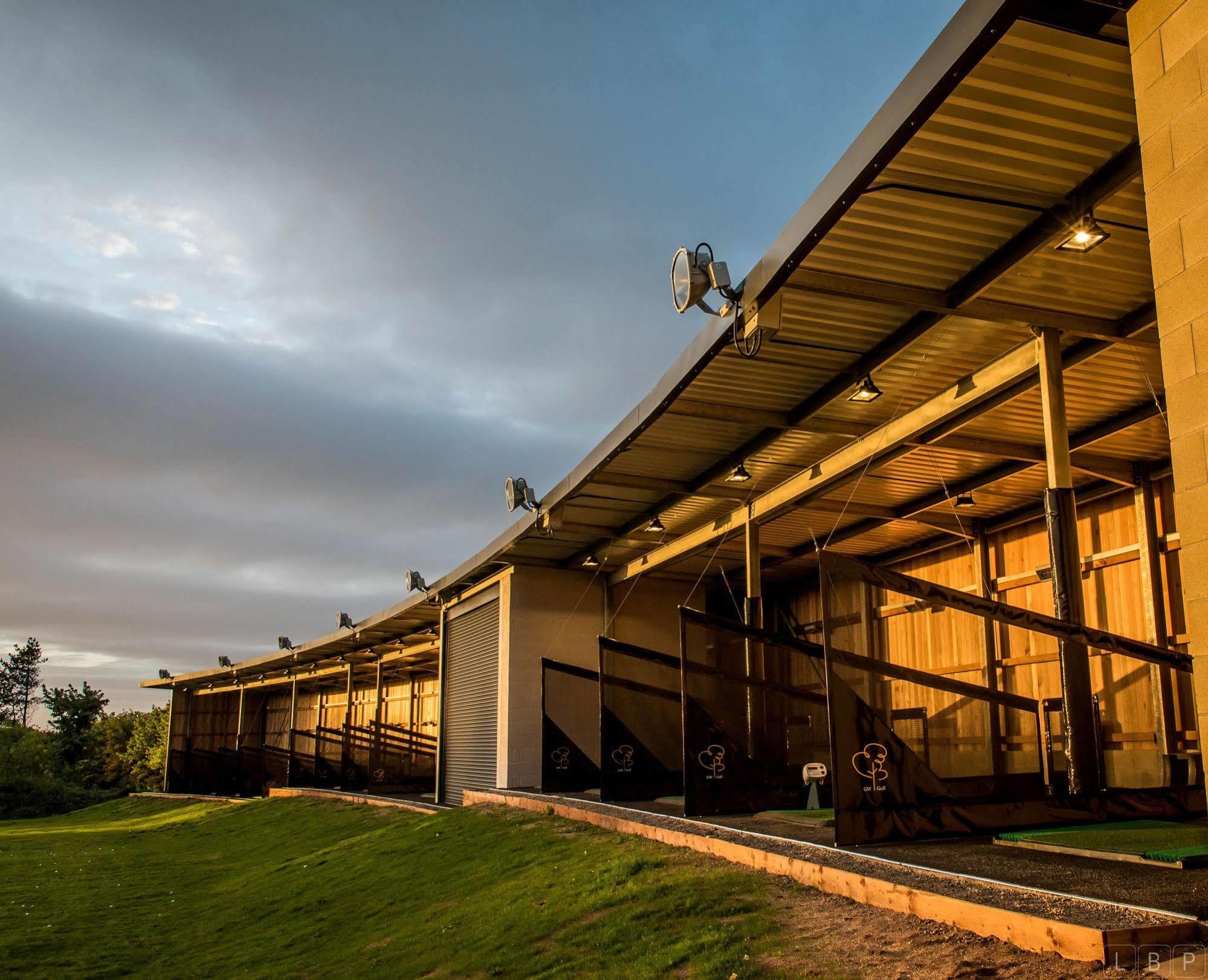 Mercure Newcastle George Golf & Hotel